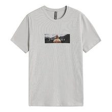 Load image into Gallery viewer, Fashionable men&#39;s t-shirt with print