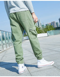 Casual pants with extra side pockets